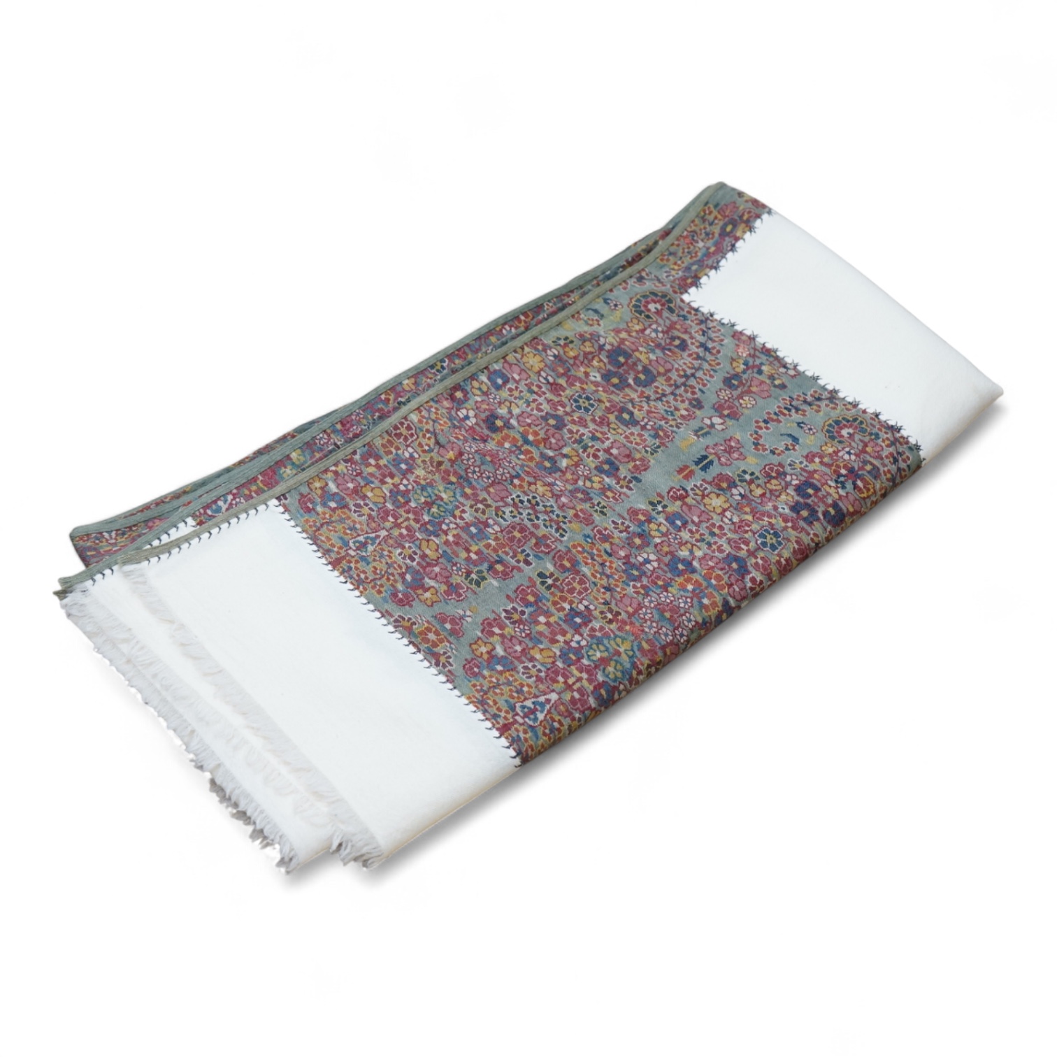 A cream pashmina shawl with woven Paisley ends, 223x104cm